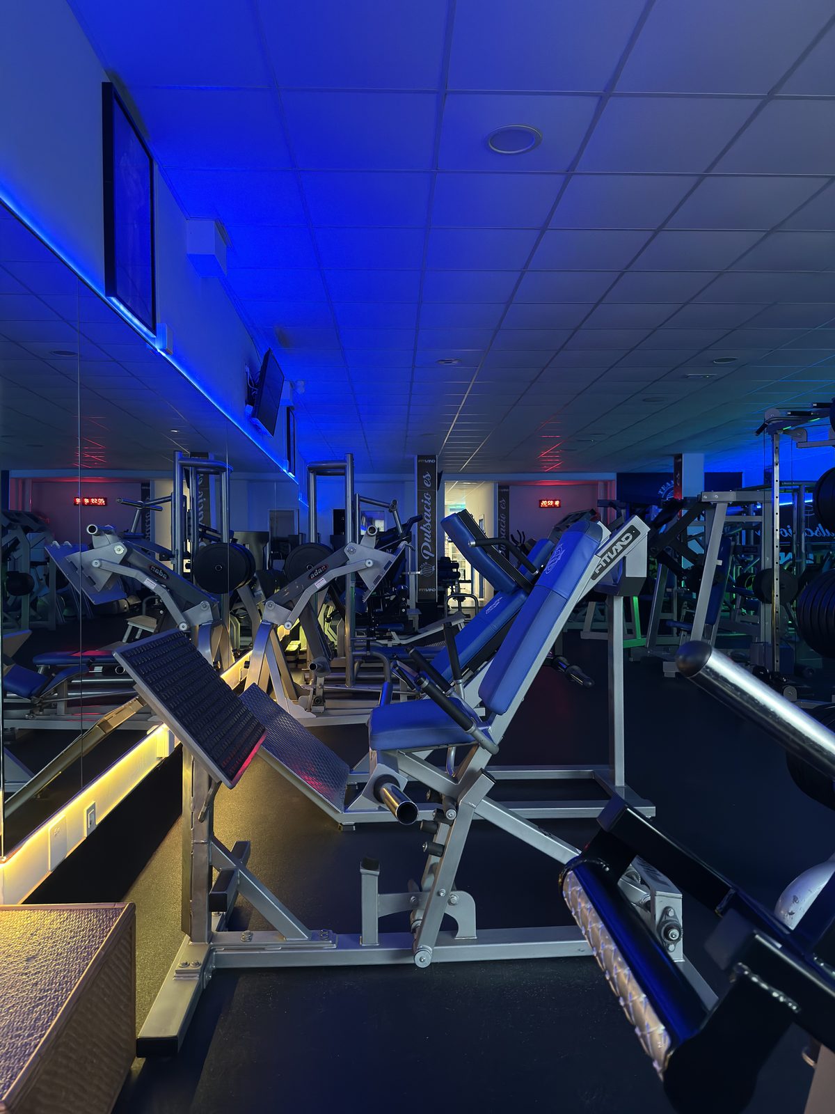 Máquinas de musculación de Pulsaciones Gym