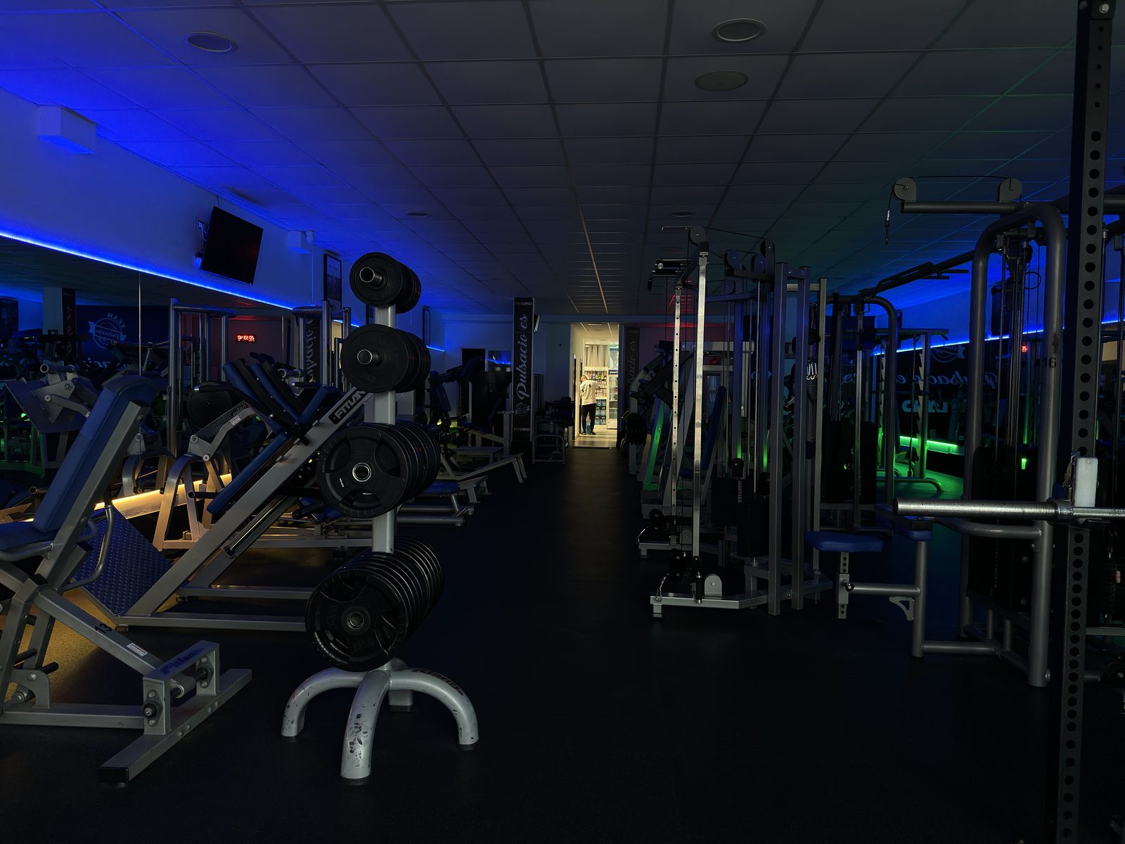 Pasillo central de Pulsaciones Gym